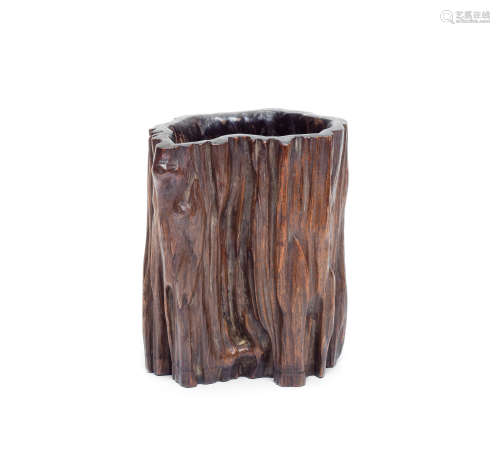 A camphor wood brush pot