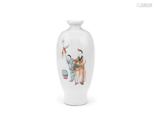 Guanyao neizao four-character mark, Republic Period An enamelled baluster vase