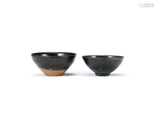 Song Dynasty Two black-glazed tea bowls