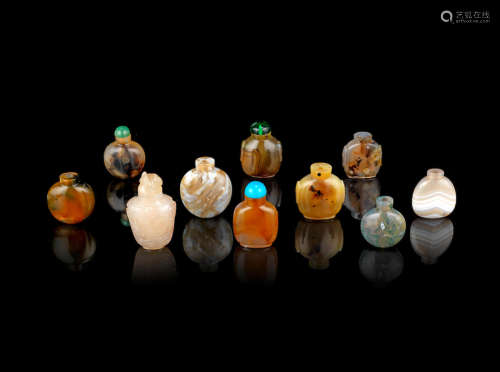 19th and 20th century A group of agate snuff bottles