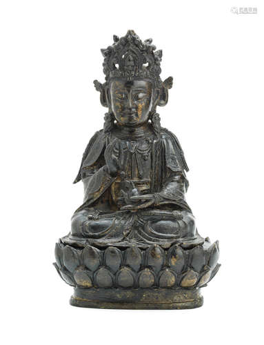 Late Ming Dynasty A bronze figure of Guanyin