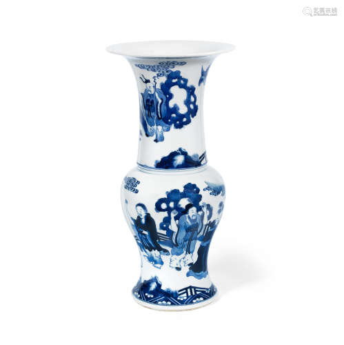 19th century A blue and white yenyen vase