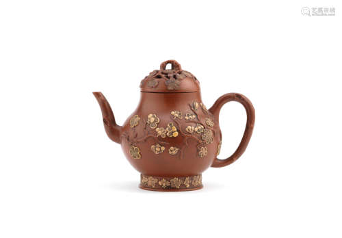 Early Qing Dynasty An Yixing stoneware teapot and cover