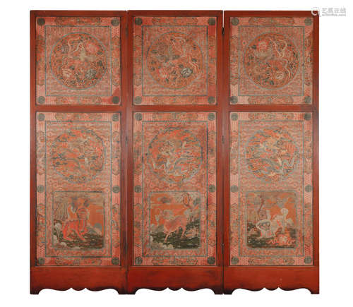 18th century A rare three-leaf polychrome tianqi and qianjin lacquer screen