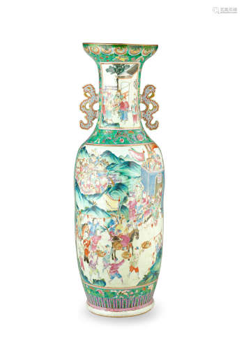 19th century A very large famille rose 'Romance of the three Kingdoms' vase