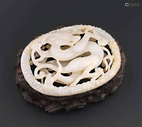 16th century A very rare white jade openwork double-sided 'five-clawed dragon' plaque