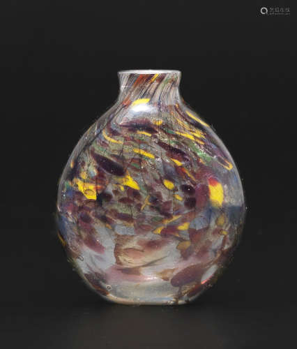 18th/19th century A fine polychrome glass snuff bottle