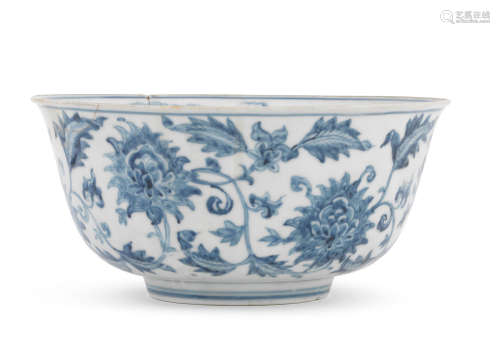 Chenghua/Hongzhi A rare blue and white 'lotus and fish' bowl
