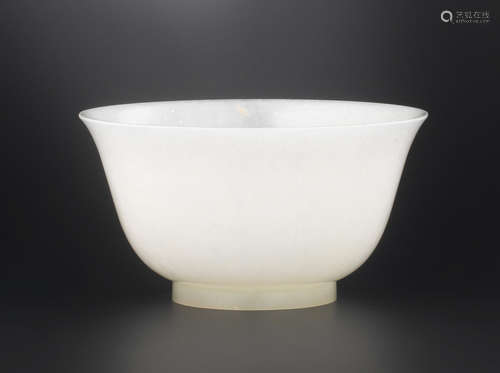 Qianlong A white jade bowl