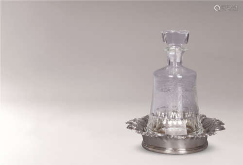 1920年 法国雕刻威士忌玻璃酒瓶配银托盘