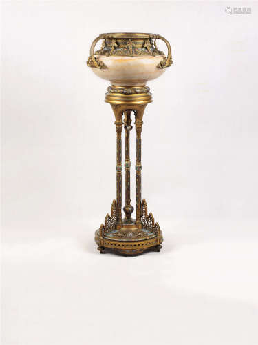 19世纪中期 法国拿破仑三世鎏金青铜錾胎珐琅彩玛瑙园鼎盆连架