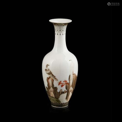 SMALL FAMILLE ROSE 'EAGLES' VASE, GUAN YIN PING