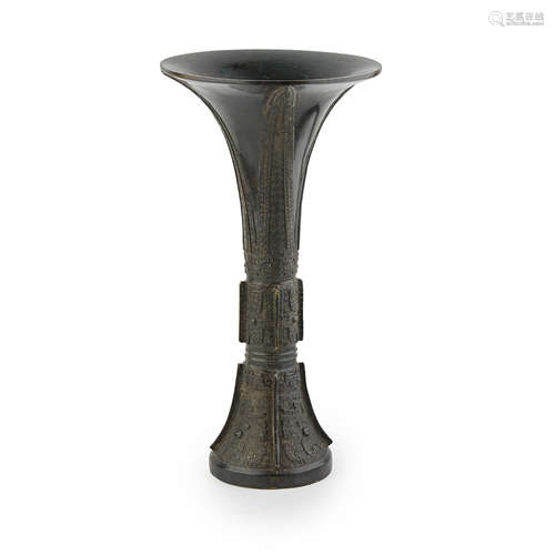 ARCHAISTIC BRONZE VASE, GU