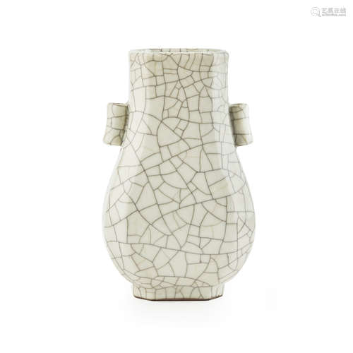 GE-TYPE CRACKLE-GLAZE VASE, HU