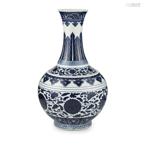 BLUE AND WHITE BOTTLE VASE