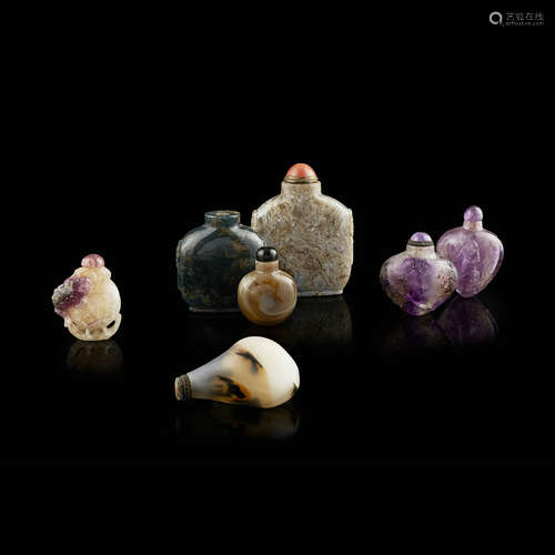 GROUP OF THREE AMETHYST AND FOUR AGATE SNUFF BOTTLES