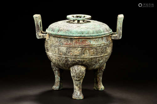 ARCHAIC BRONZE CAST TRIPOD CENSER WITH COVER, DING