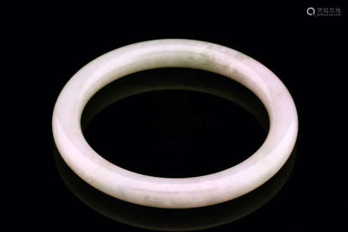 JADEITE BANGLE WITH GIA CERTIFICATE