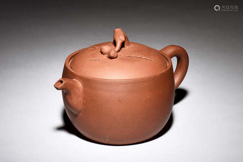 YIXING ZISHA 'PEACH' TEAPOT