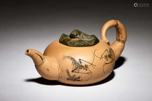 YIXING ZISHA 'SHRIMP' TEAPOT