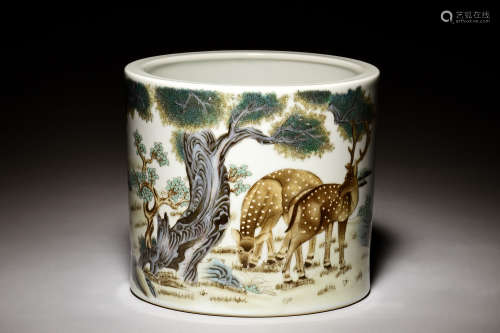 FAMILLE ROSE 'DEER' BRUSH POT