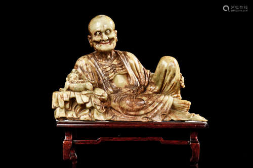 SHOUSHAN SOAPSTONE CARVED 'BODHIDHARMA' FIGURE