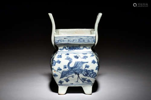 BLUE AND WHITE 'CRANES' CENSER