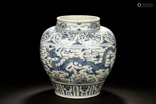 BLUE AND WHITE 'DRAGONS' JAR