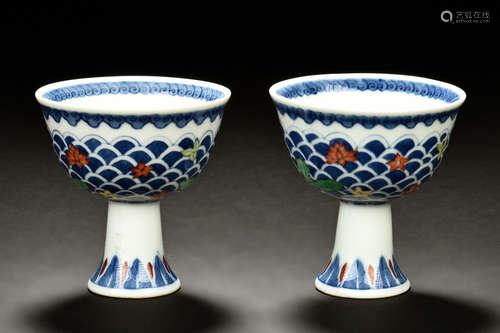 PAIR OF BLUE AND WHITE UNDERGLAZED STEM CUPS