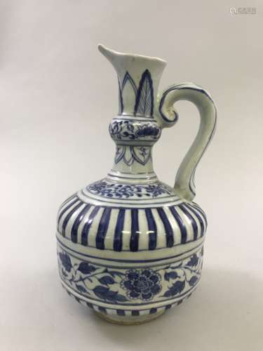 Chinese Blue And White Flower Water Vase