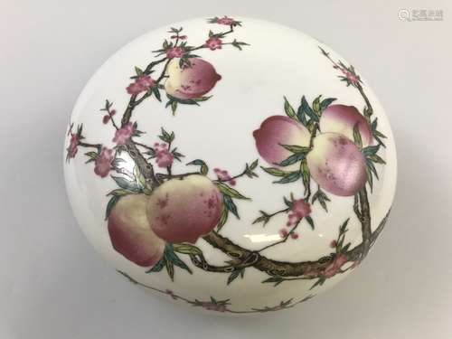 Qianlong Mark, A Famille Rose Peaches Box