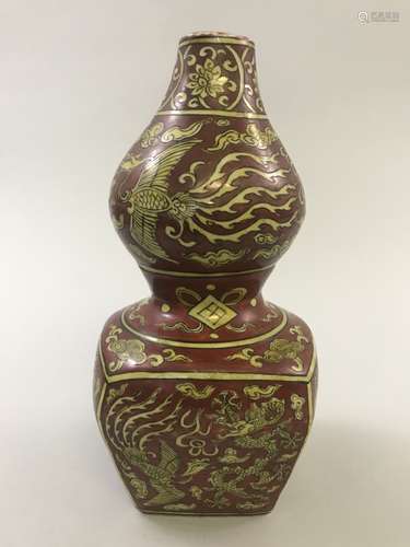 Wanli Mark, Chinese Red Glazed Vase