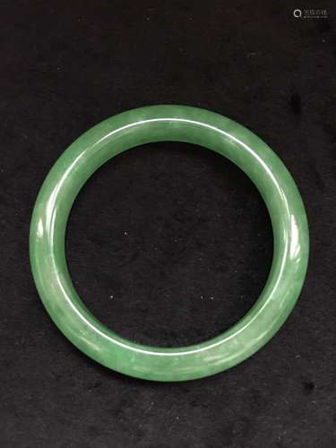 A Jadeite Bracelet