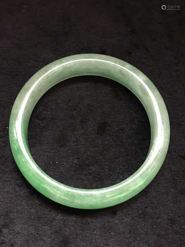 A Jadeite Bracelet