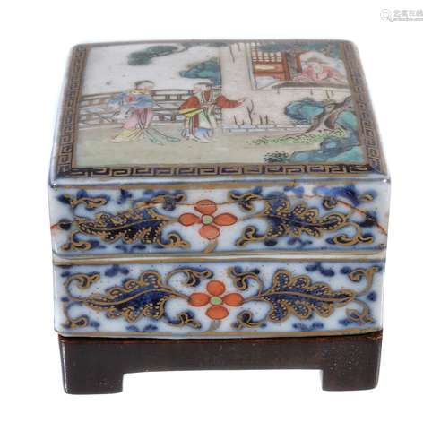 A Chinese Famille Rose polychrome seal box and cover , Qing Dynasty