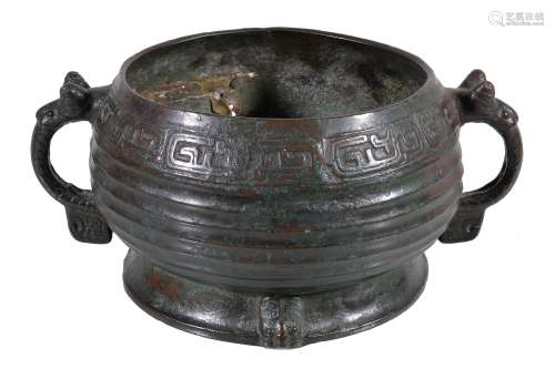 A Chinese archaic style bronze ritual food vessel, Gui