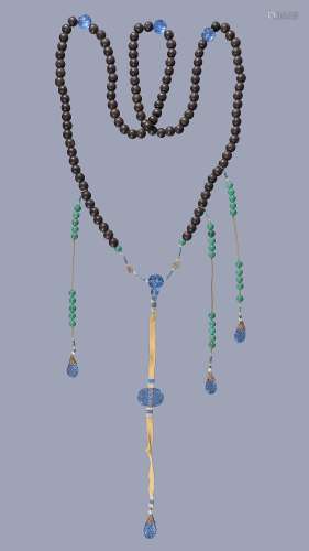 A Chinese Henxiang wood 'court' necklace , chao zhu