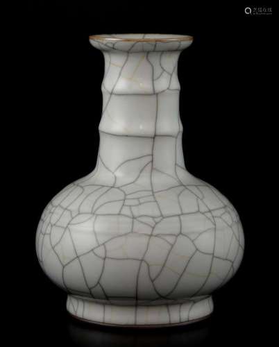 Chinese white crackle glazed bottle vase, 16.5cm high,
