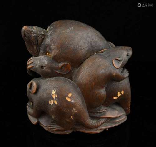 Early 20th century Japanese carved hardwood group of five rats climbing all over each other, signature cartouche to base, 8cm high,