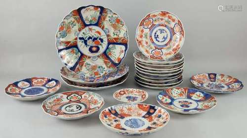 Nineteen early 20th century and later Japanese Imari plates, various sizes,