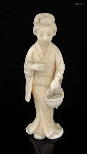 19th century Chinese carved ivory figure of a woman holding a basket, 12cm high,PLEASE NOTE: THIS ITEM CONTAINS OR IS MADE OF IVORY. Buyers must be aware that regulations of several countries, including USA, prohibit the import of ivory, or any good