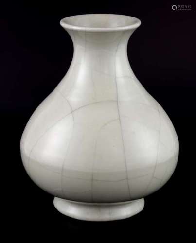 Chinese pale celadon crackle glazed vase, blue seal mark to base, 20cm high,