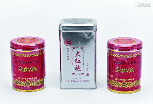2012年中茶海堤牌一级大红袍2罐及2008年九龙涧岩茶厂特级大红袍1罐 共3罐