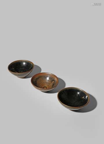 THREE CHINESE SMALL JIAN WARE TEA BOWLS SONG DYNASTY 960-1279 Each of conical form, two coated