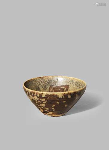 A CHINESE JIZHOU 'PAPER-CUT' BOWL SONG DYNASTY 960-1279 With a wide flared conical body decorated to