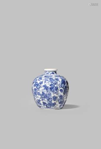 A CHINESE BLUE AND WHITE MINIATURE PORCELAIN VASE 18TH/19TH CENTURY With a lobed body densely
