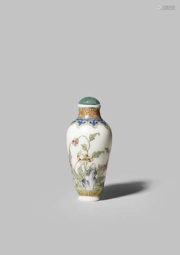 A FINE CHINESE FAMILLE ROSE ENAMELLED WHITE GLASS SNUFF BOTTLE FOUR CHARACTER QIANLONG MARK AND