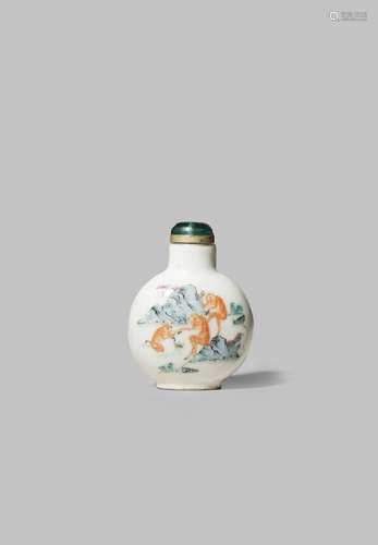 A CHINESE FAMILLE ROSE 'MONKEYS' SNUFF BOTTLE FOUR CHARACTER XIANFENG MARK AND OF THE PERIOD 1851-61