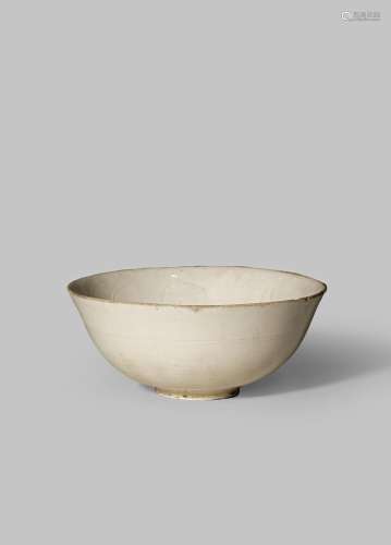 A SMALL CHINESE DING BOWL SONG DYNASTY 960-1279 The U-shaped body with a gently flaring rim, incised