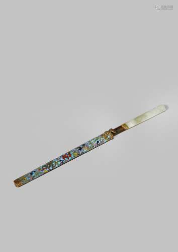 A CHINESE KNIFE WITH A CLOISONNE SHEATH QING DYNASTY The handle pale celadon jade, the sheath